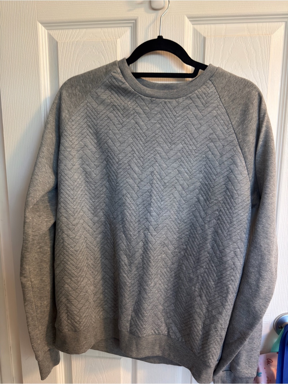 Sovereign Code Men's Light Gray Chevron Quilted Crewneck Sweater